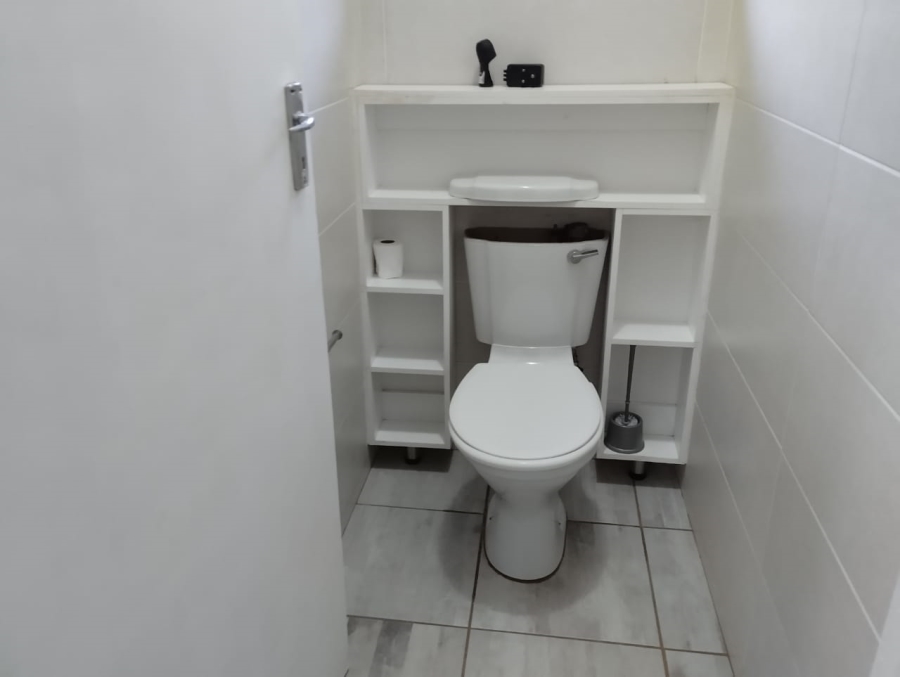 To Let 3 Bedroom Property for Rent in Tlhabane West North West